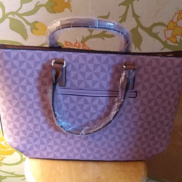 Fashion Handbag Purse - Picture 2 of 4